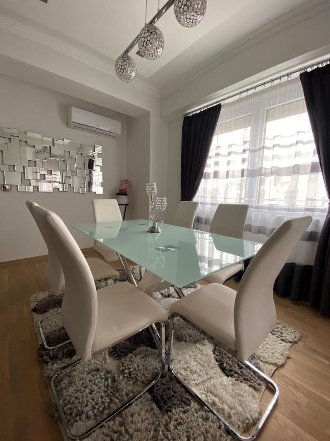 Royal King Apartment คูมาโนโว ภายนอก รูปภาพ